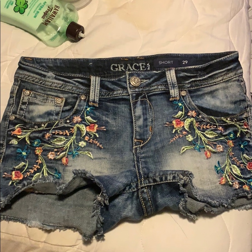 Grace in LA flower shorts